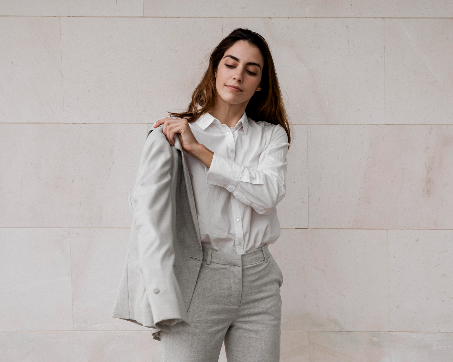 Alfaiataria Feminina: Guia de Estilo Elegante e Moderno