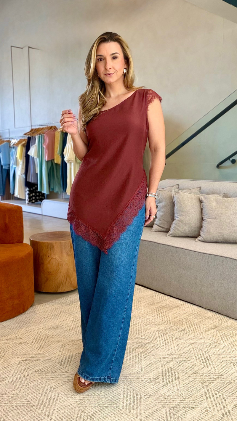 Blusa Assimétrica C/ Renda Brenda 