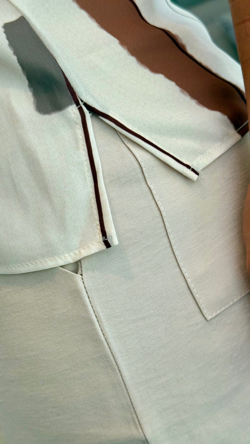 Blusa Detalhe Alcinha Karina