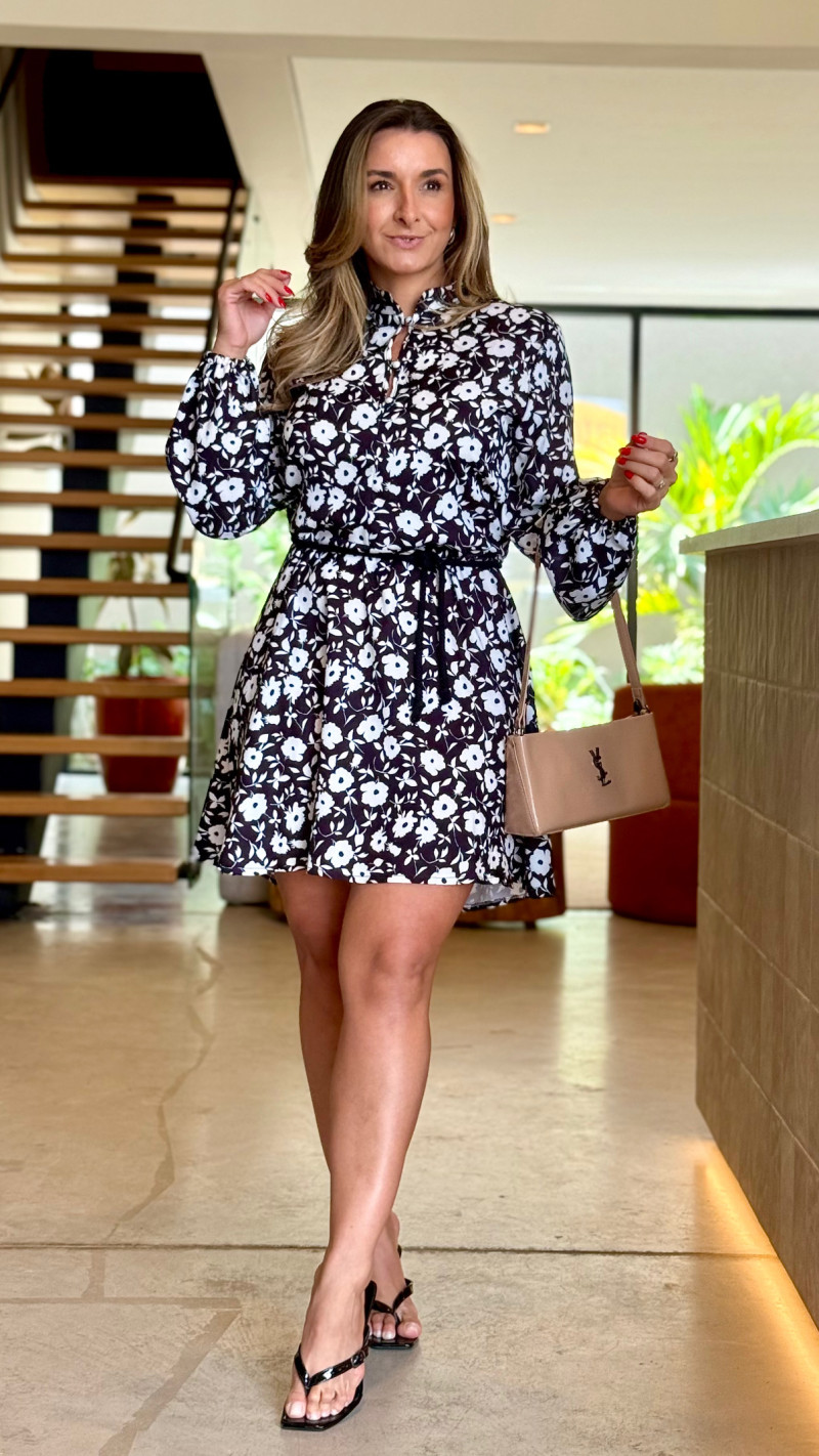 Vestido Manga Longa Flores