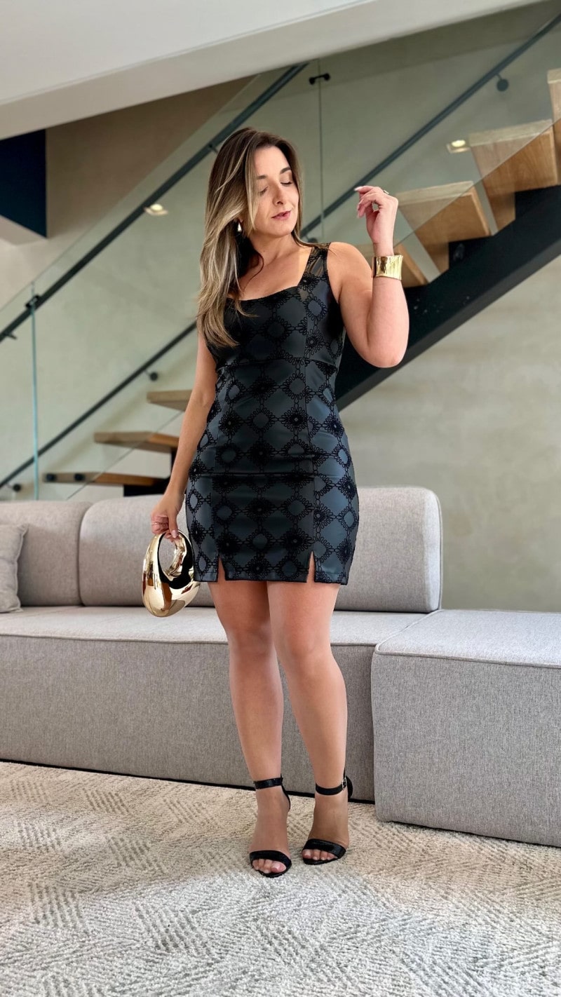 Vestido Couro Bordado Livia