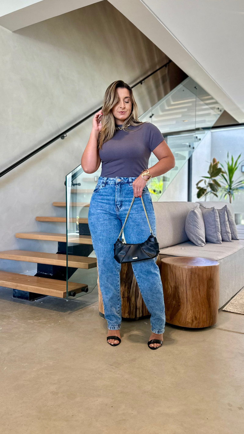 Calça Jeans Mom Lais