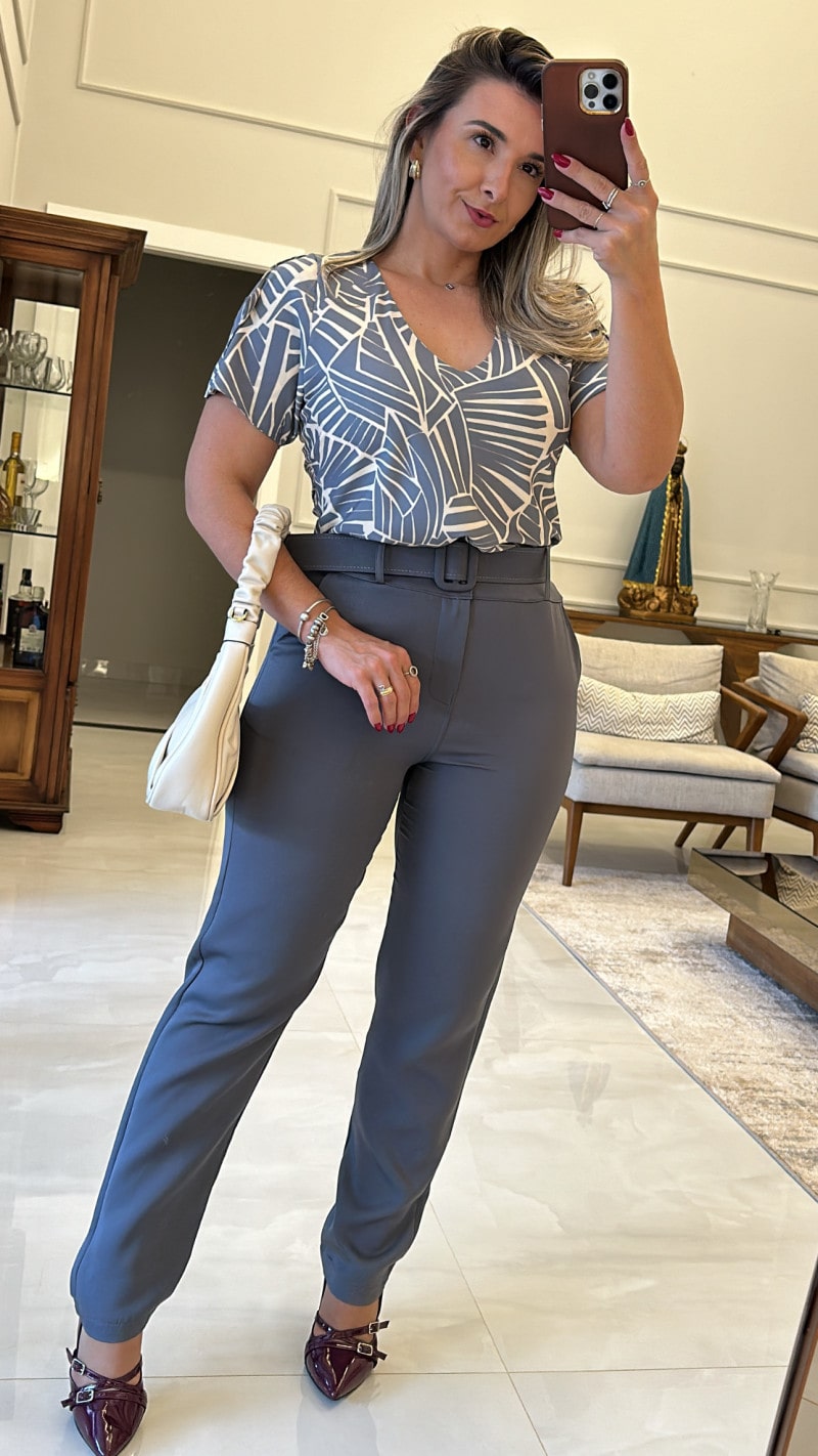 Conjunto Blusa E Calça Com Cinto Mari