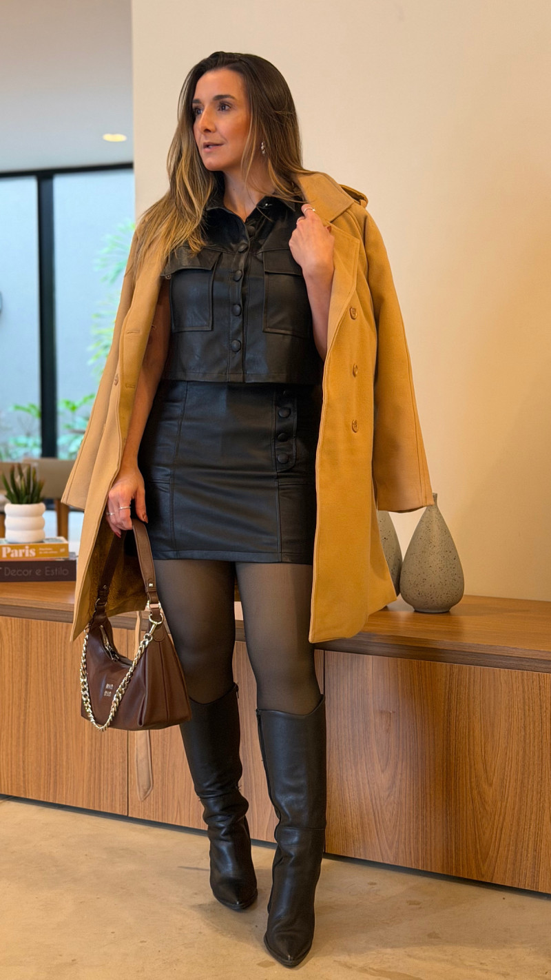 Conjunto Colete E Shortsaia Couro Amanda