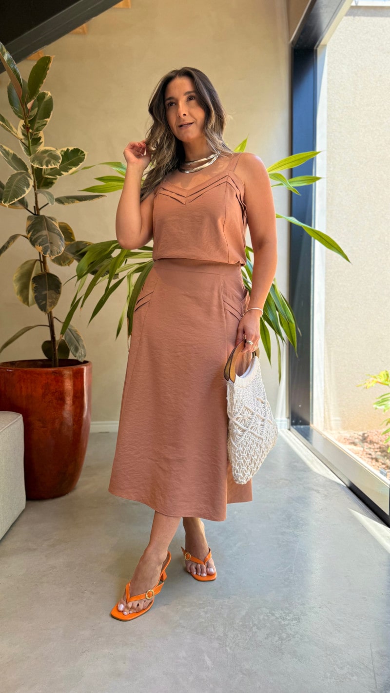 Conjunto Blusa e Saia Midi Manuela