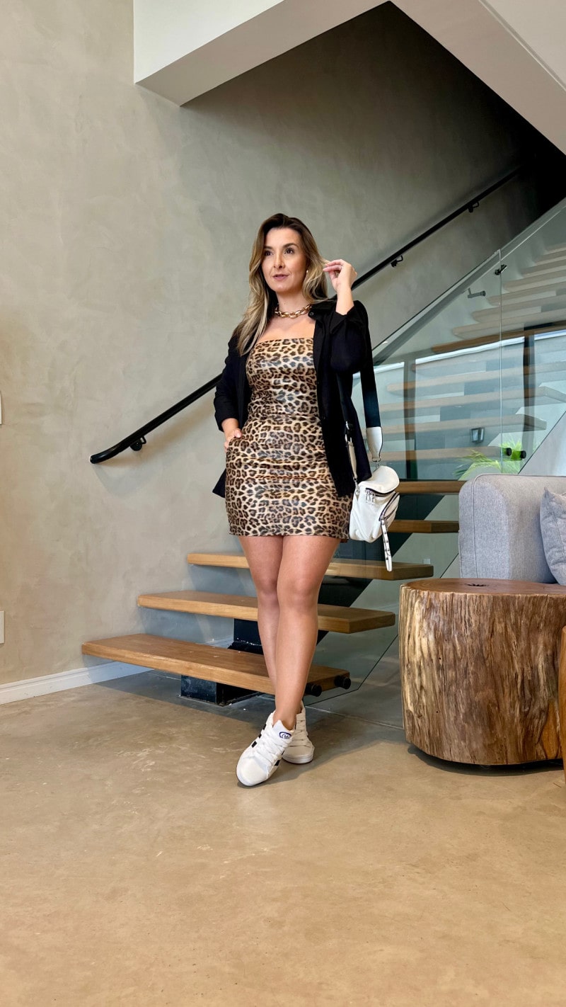 Conjunto Cropped Tomara Que Caia E Shortsaia Resinado