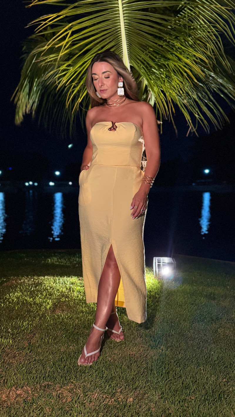 Conjunto Cropped E Saia Midi Mari