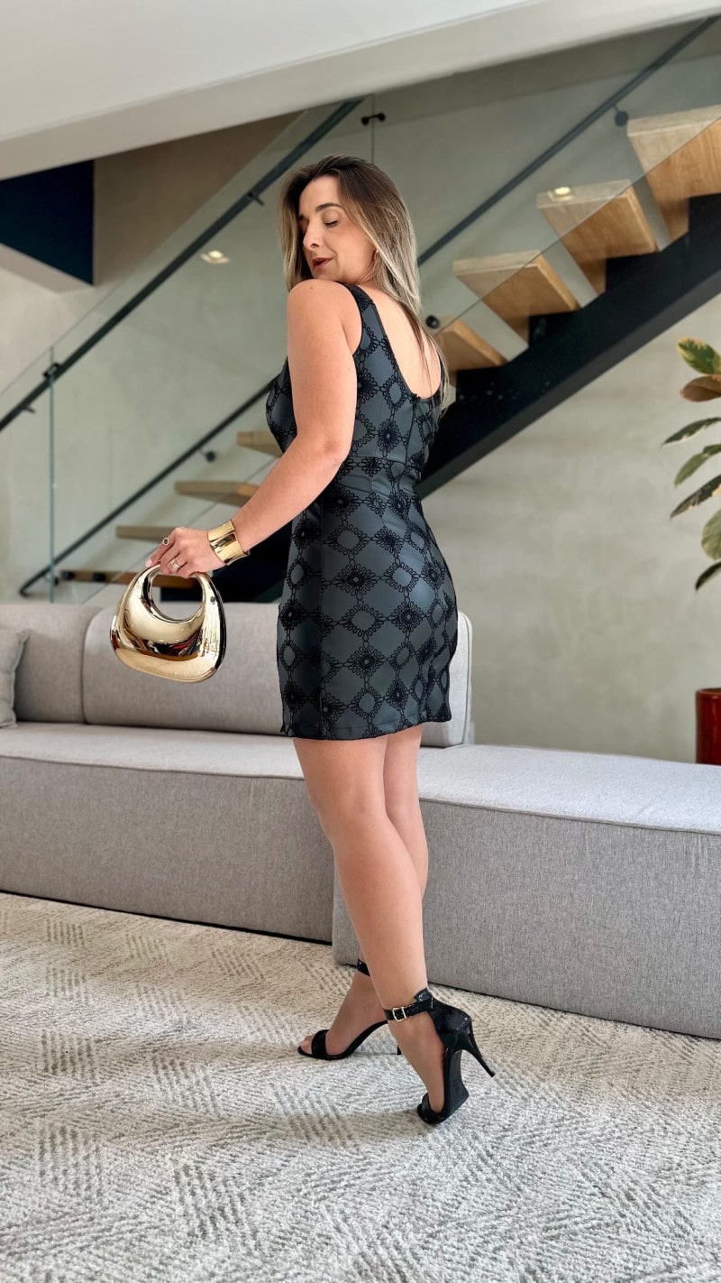 Vestido Couro Bordado Livia