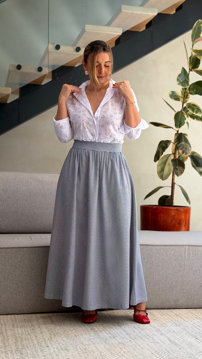 Conjunto Cropped e Saia midi Vitória 