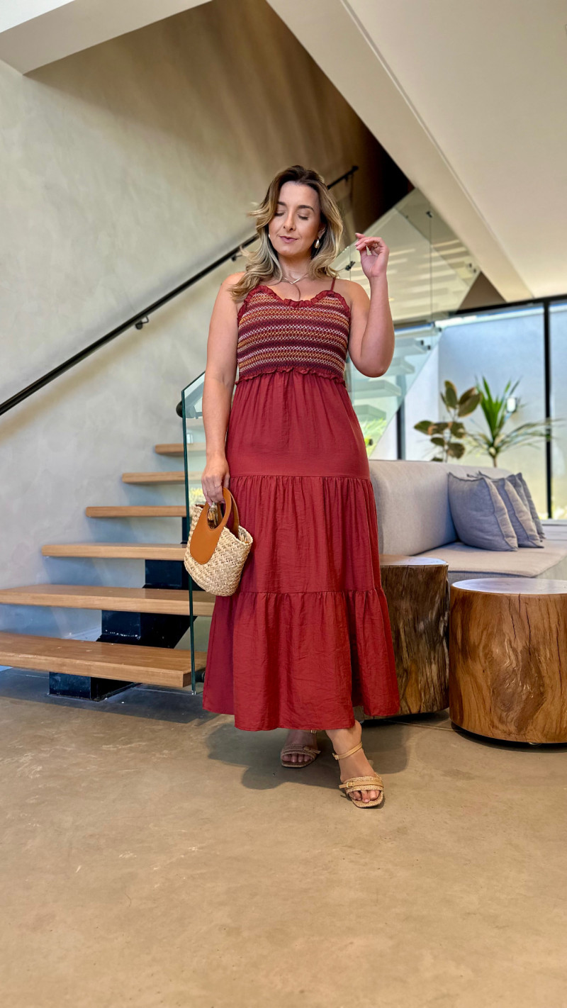 Vestido Midi Alcinha Bordado Vick