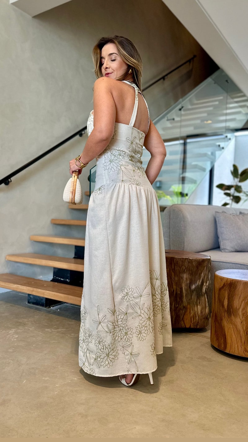 Vestido Longo Gola Alta Linho Bordado