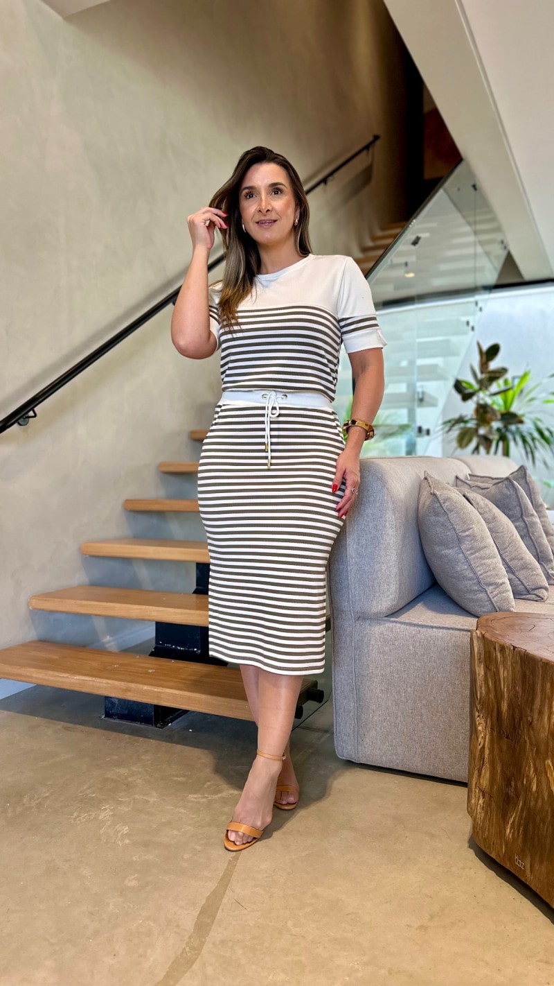 Conjunto Blusa E Saia Midi Olivia
