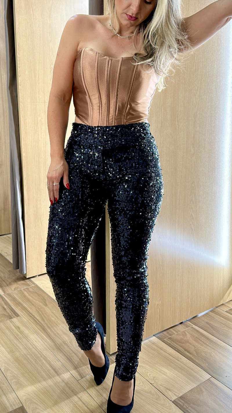 Calça shop com paete