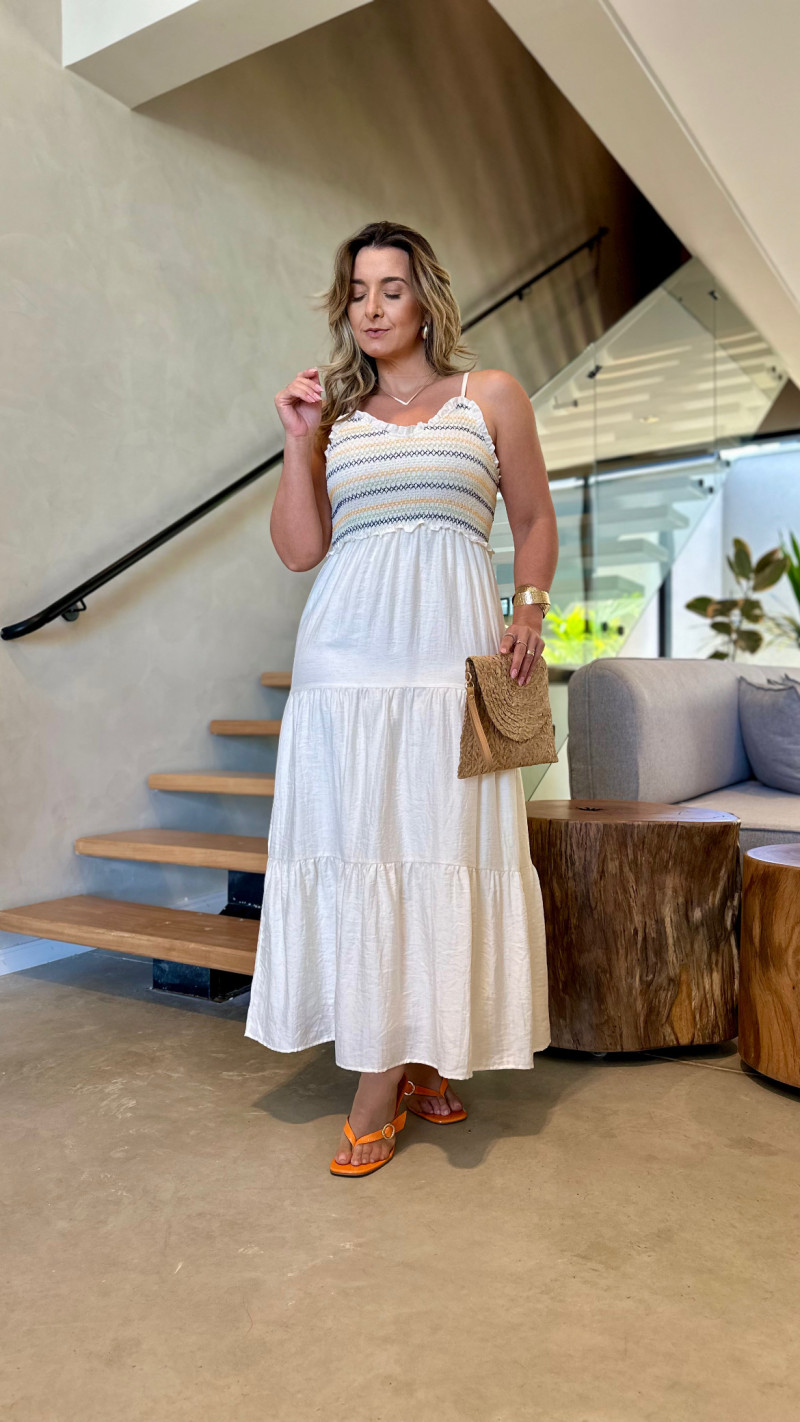 Vestido Midi Alcinha Bordado Vick