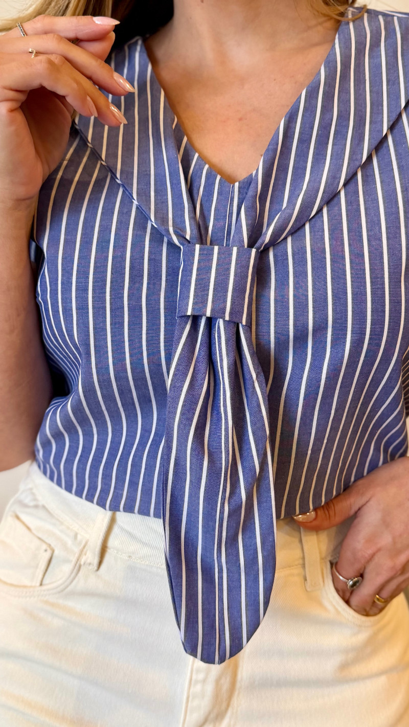 Blusa Detalhe Gravata Jade 