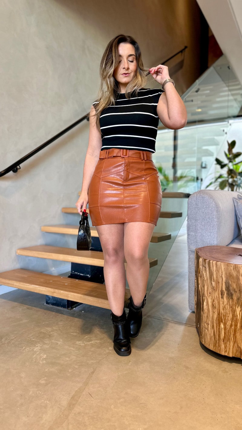 Blusa Gola Alta Canelada Aline