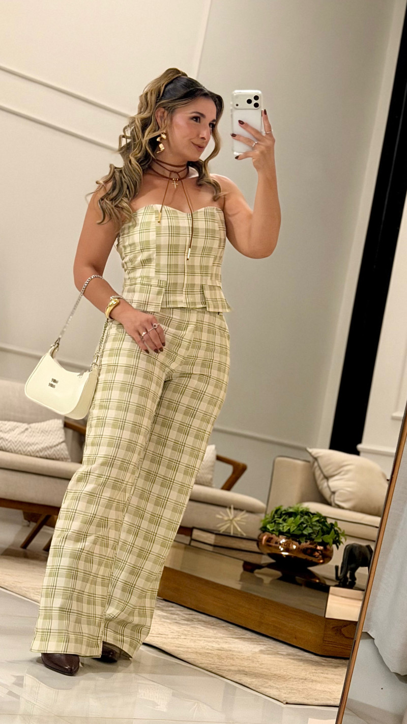Conjunto Tomara Que Caia E Calça Xadrez Cloe