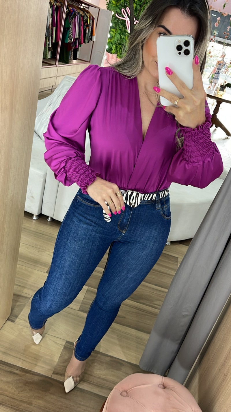 Qual blusa combina hot sale com calça jeans