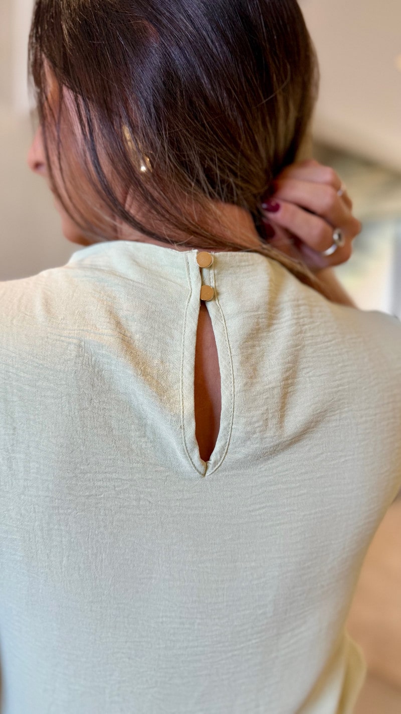 Blusa Regata Detalhe Botões Lorrayne