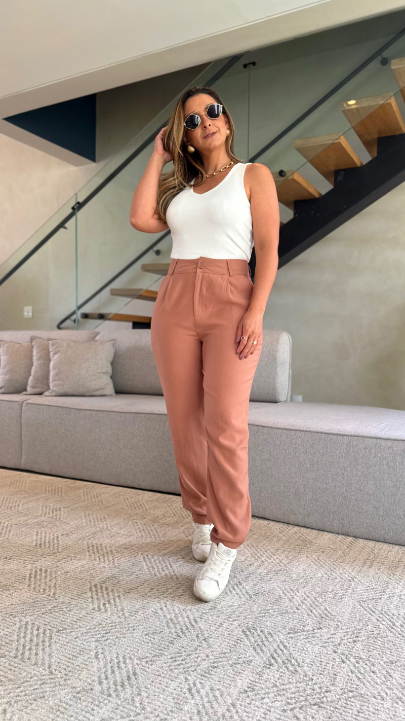 Calça Reta Alfaiataria Leona