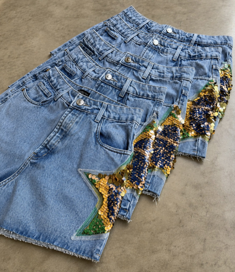 Short Jeans Bordado Brasil