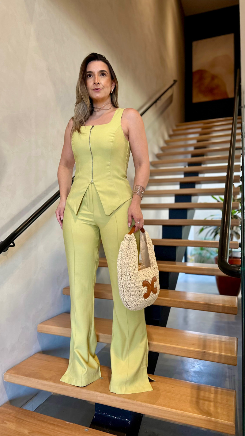 Conjunto Blusa E Calça Flare Gabi