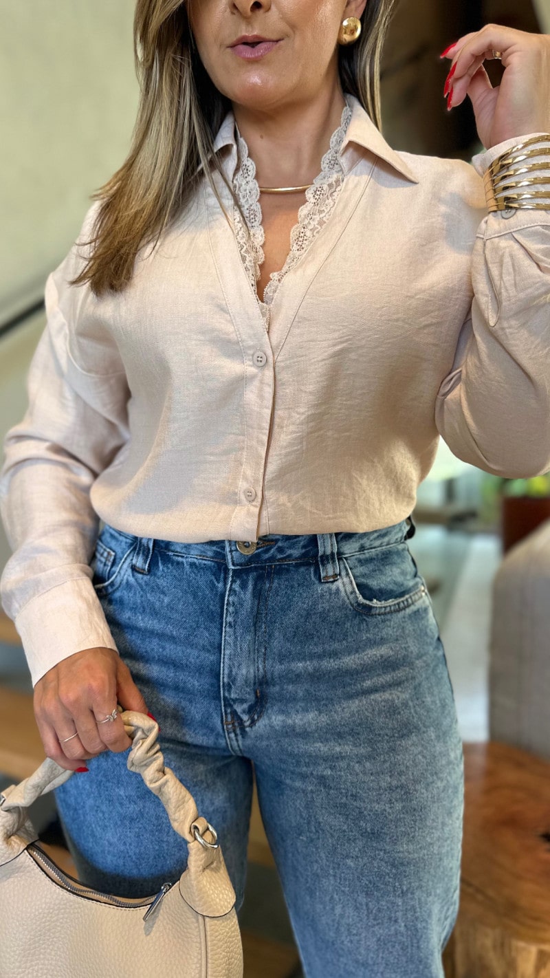 Camisa Básica Detalhe Renda Eva