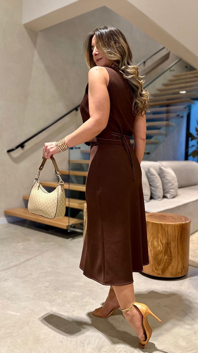 Conjunto Colete E Saia Midi Rebeca