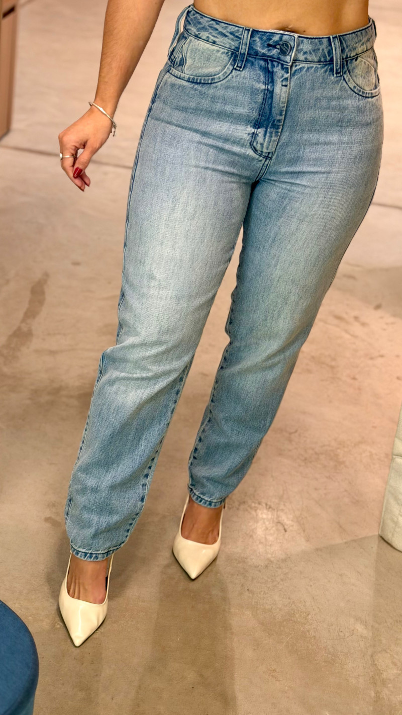 Calça Jeans Mom Andreia