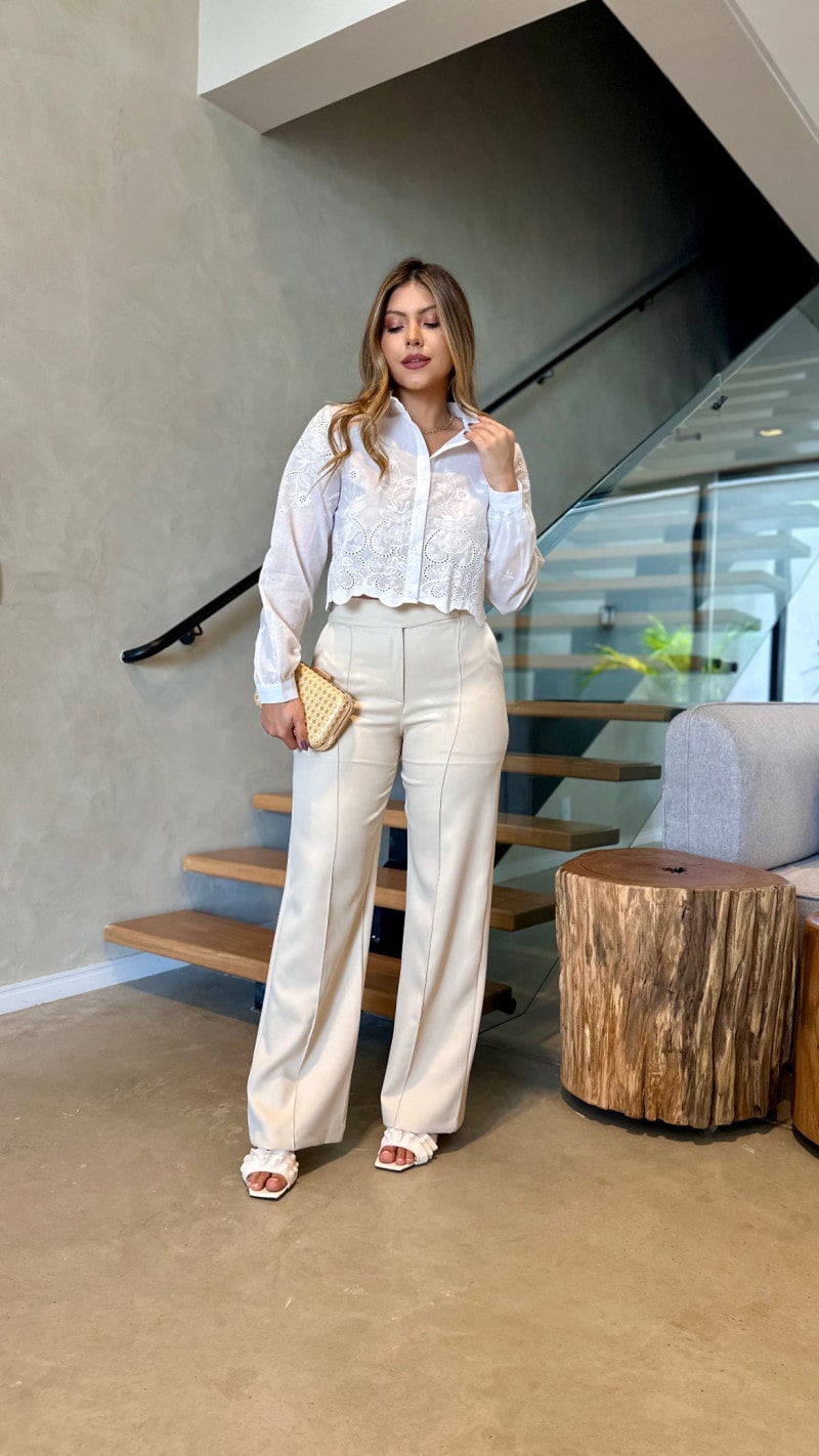 Camisa Cropped Bordado Suzy