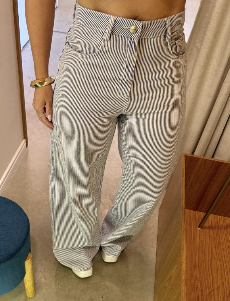 Calça Wide Leg Listrada