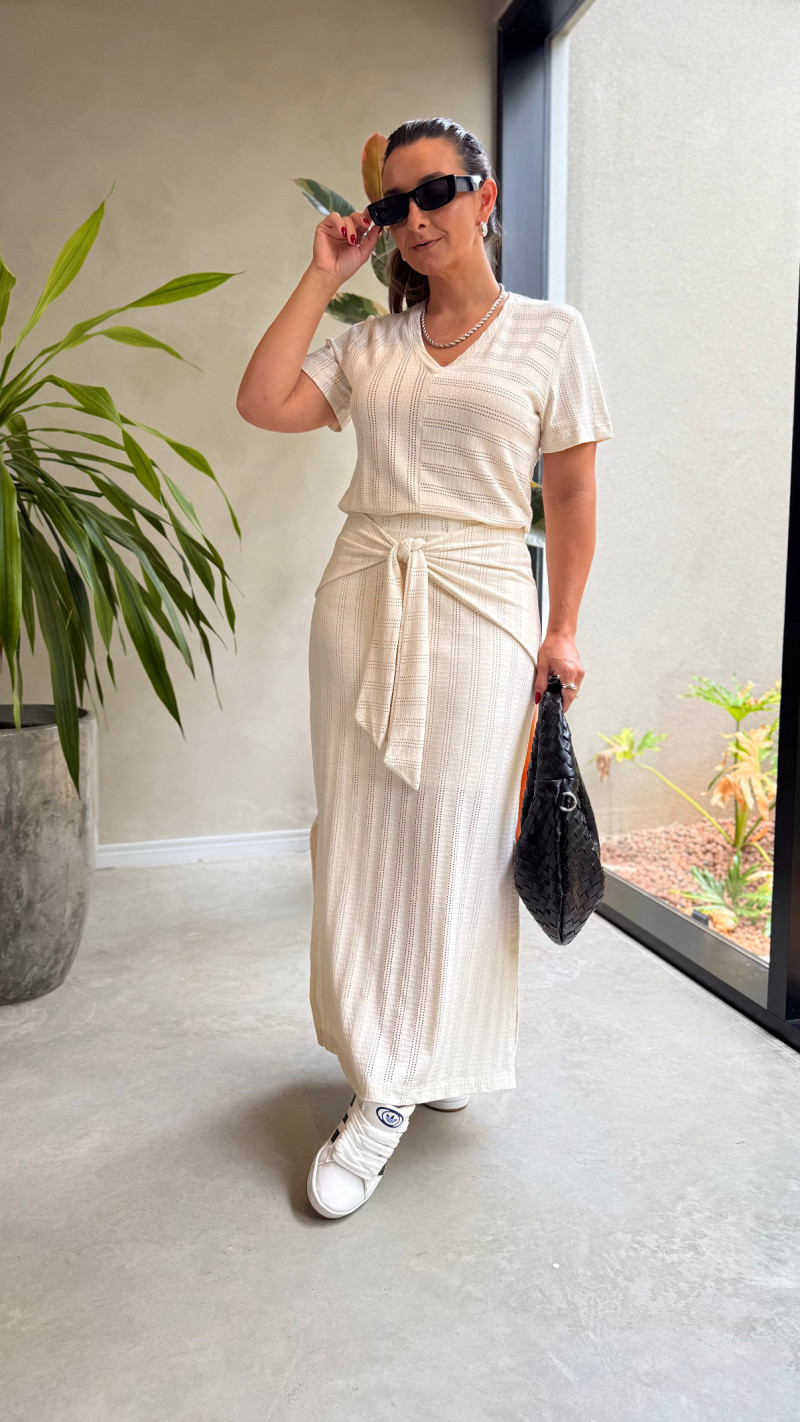 Conjunto Blusa E Saia Midi Lana