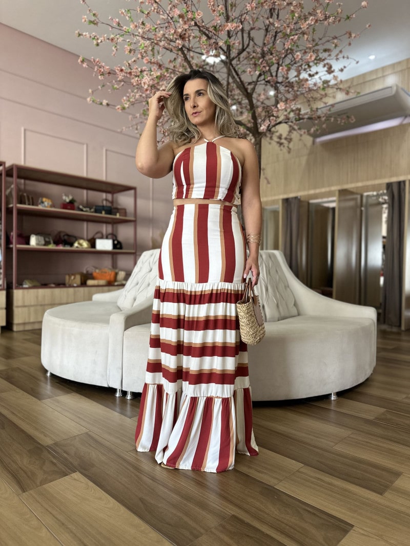 Conjunto Cropped E Saia Longa Donella