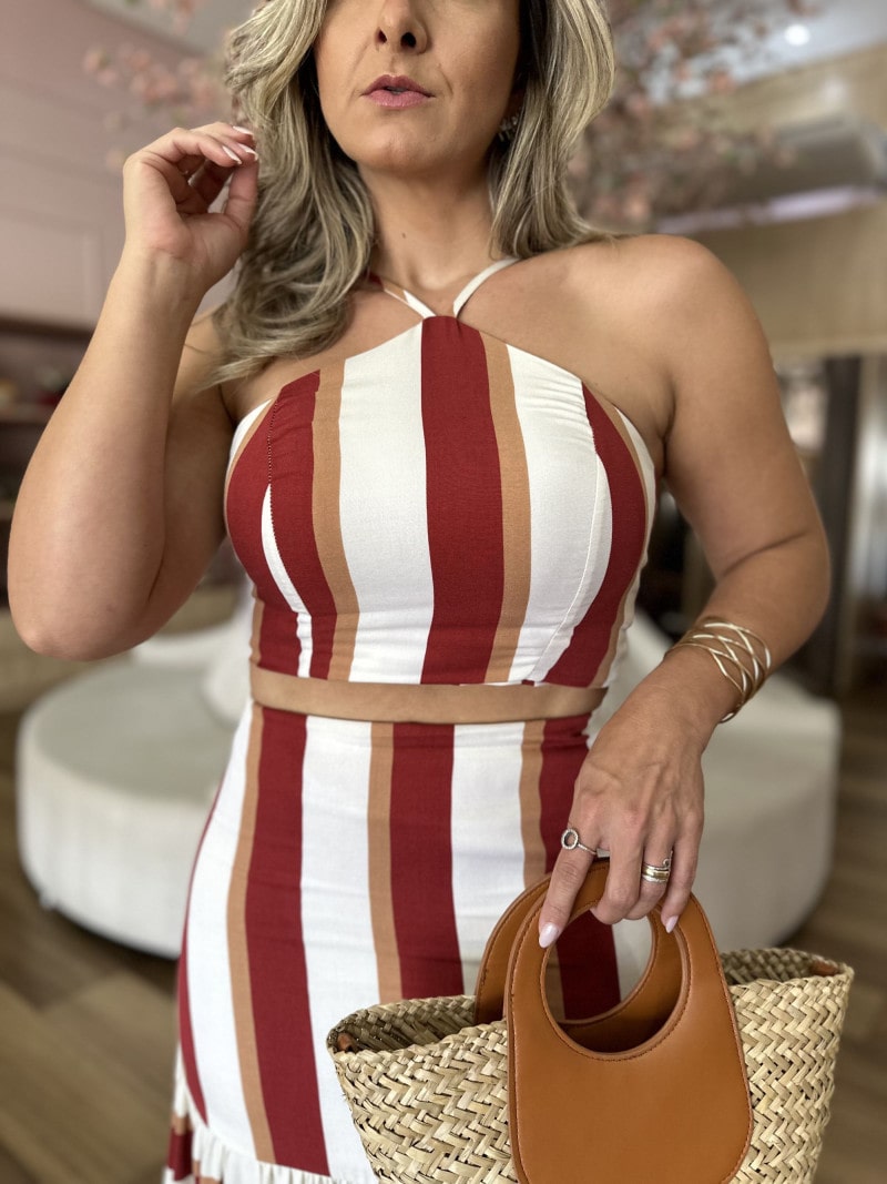 Conjunto Cropped E Saia Longa Donella