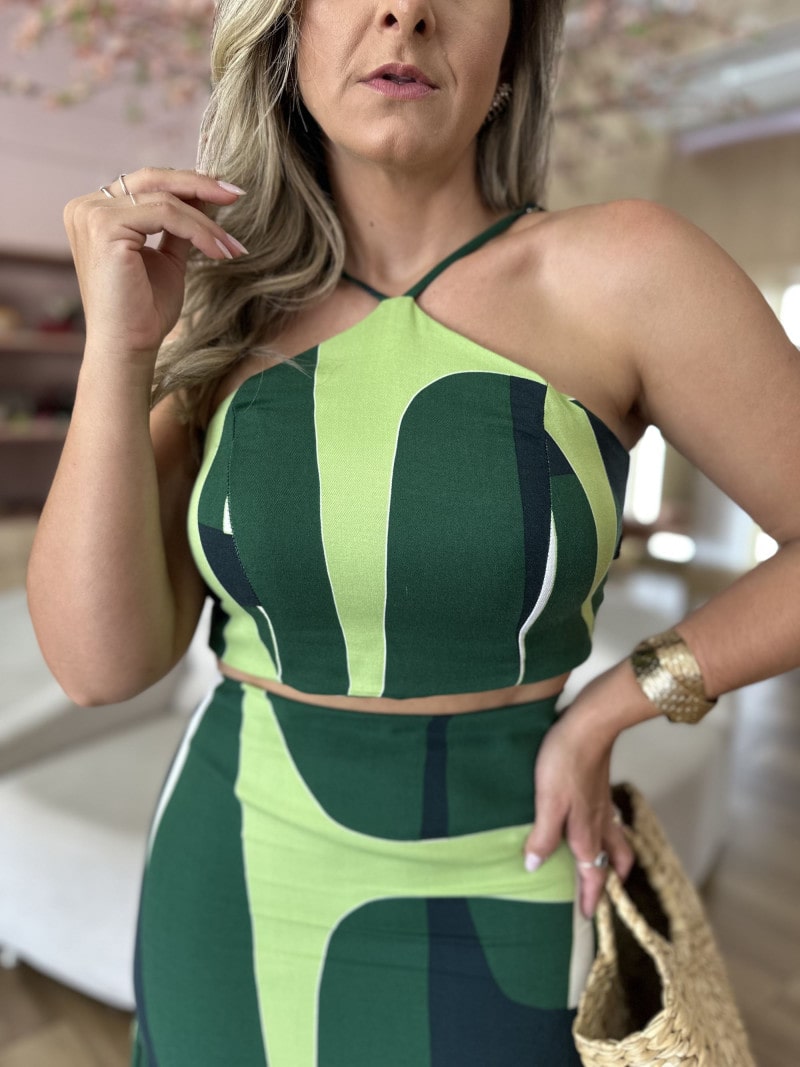 Conjunto Cropped E Saia Longa Donella