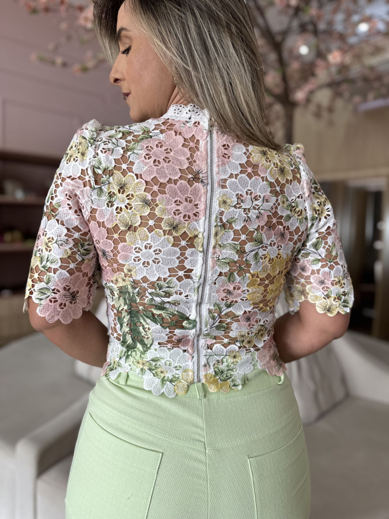 Blusa Guipir Amora