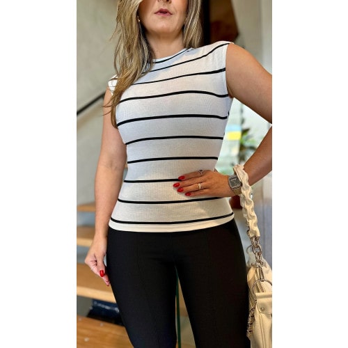 Blusa Gola Alta Canelada Aline