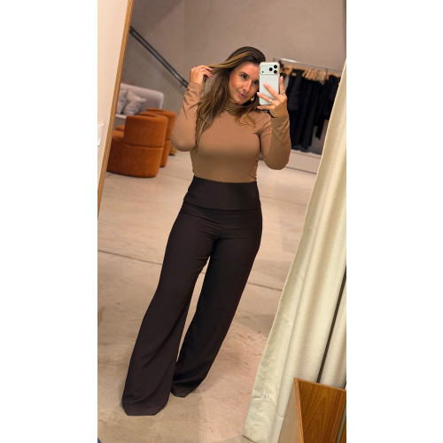 Calça Pantalona Detalhe Cós Aline