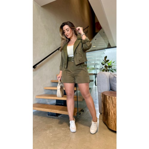Conjunto Jaquetinha E Short Yas