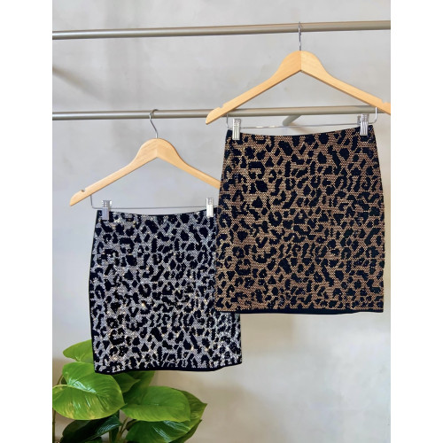 Saia Com Aplicação De Brilho Leona