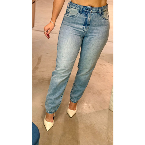 Calça Jeans Mom Andreia